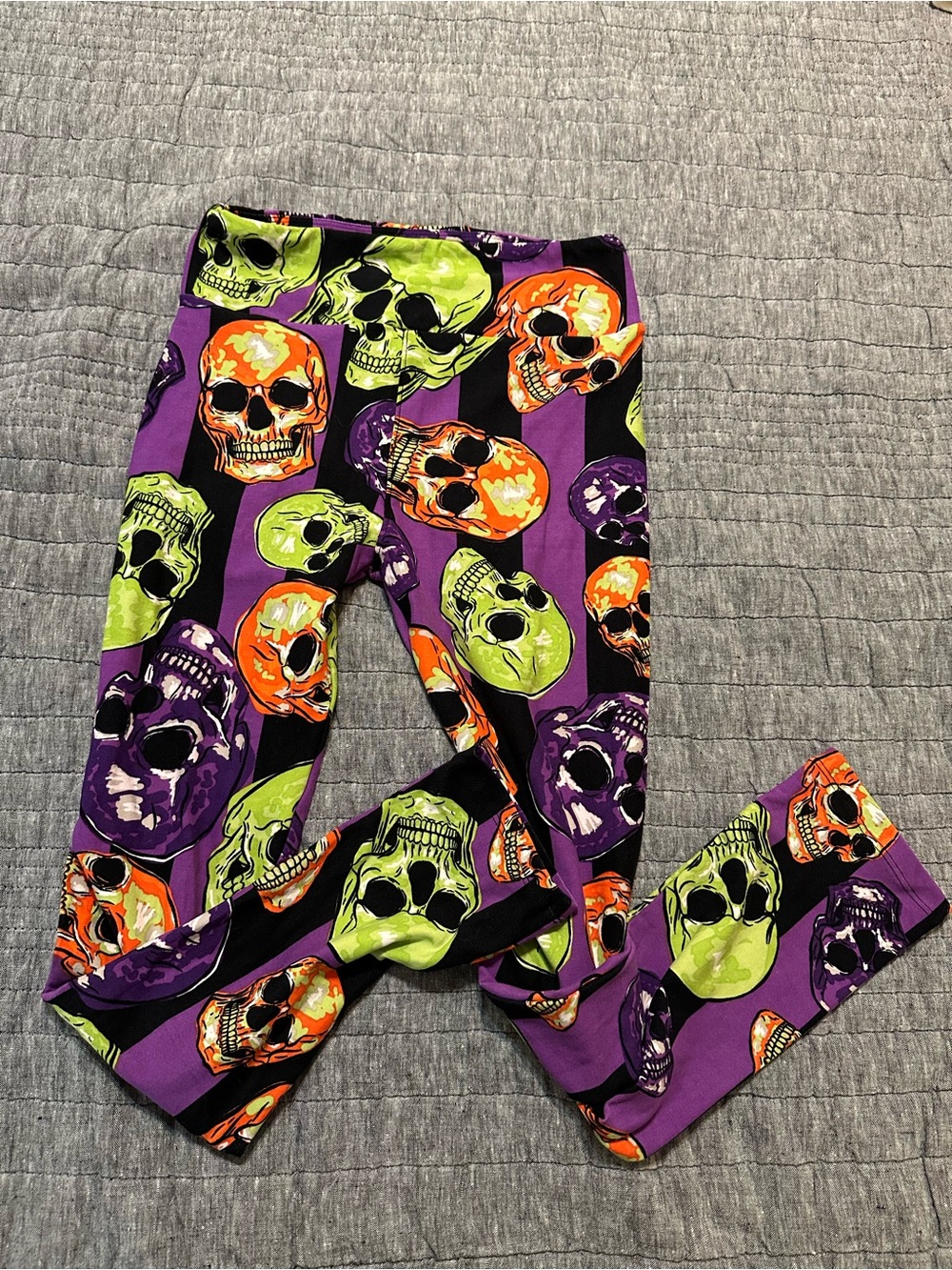 LulaRoe Purple Halloween Skull Print Leggins